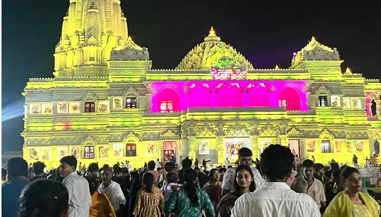 https://infiniteinterests.life/assets/img/Vrindavan Prem Mandir A Divine Abode of Love and Spirituality.jpg